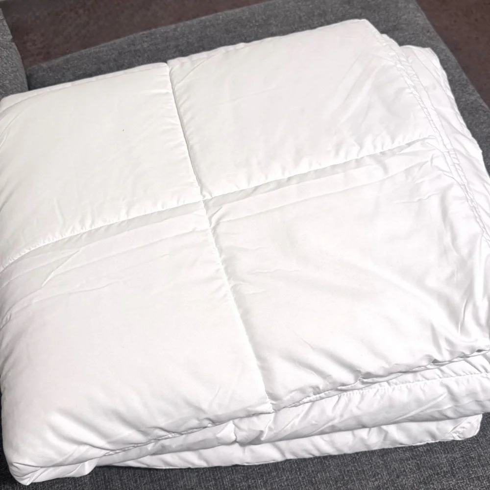 Full/Queen White Comforter - Picture 1 of 3